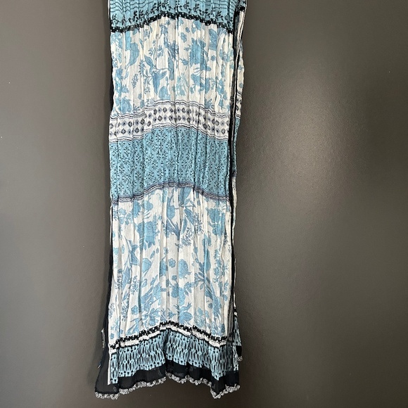 Gorgeous Coloured Scarf - Picture 1 of 2